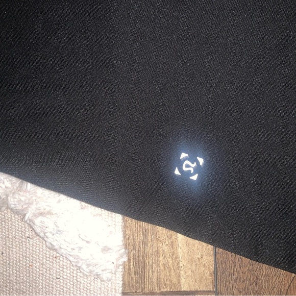 Lululemon men’s black tech activewear outdoor waterproof yoga casual workout S - Picture 4 of 4